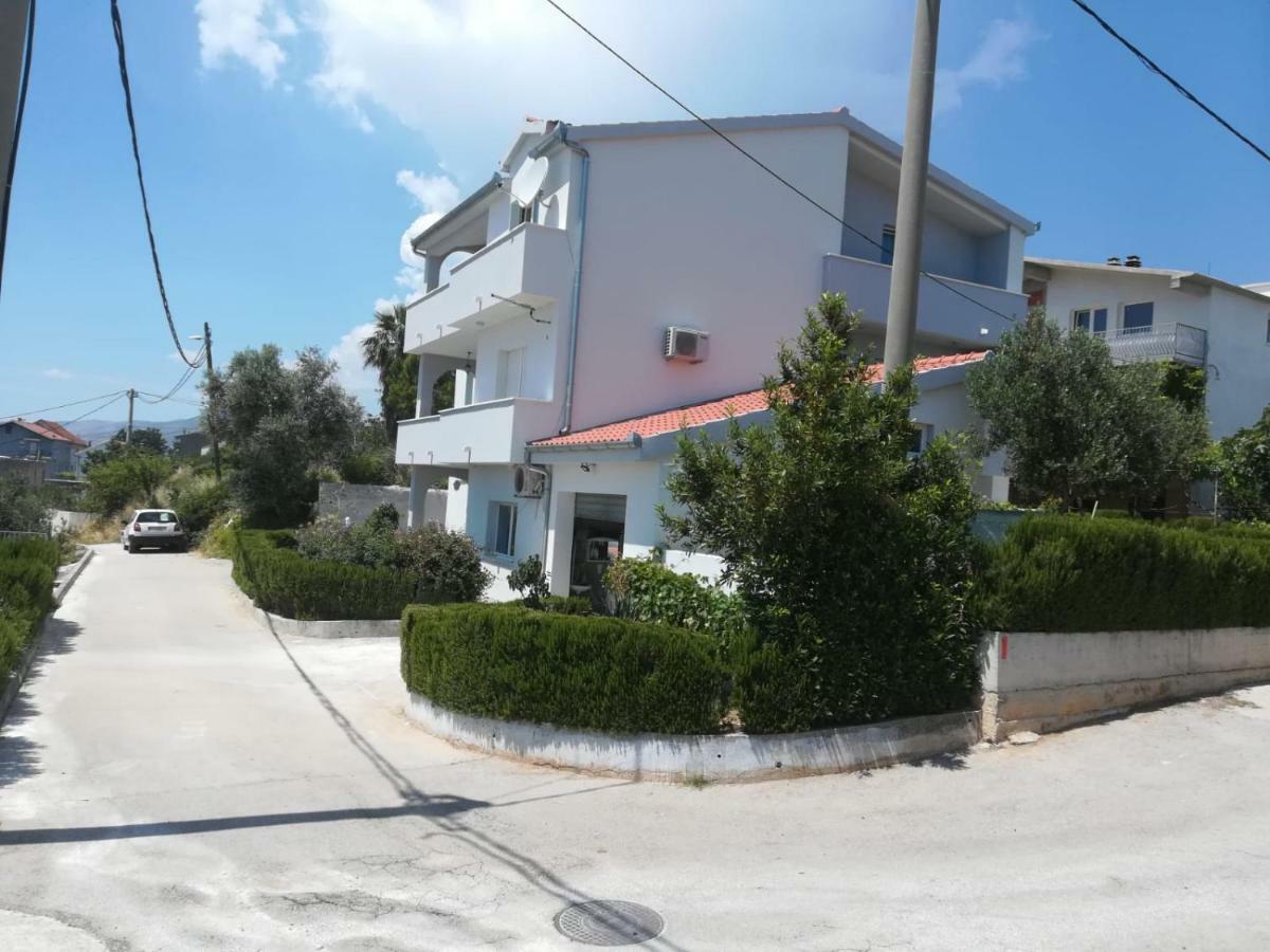 Apartment Istuk Kaštela Zewnętrze zdjęcie